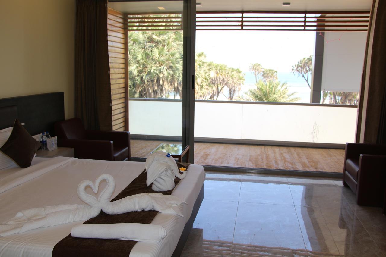 Krishna Beach Resorts - 디우 외부 사진